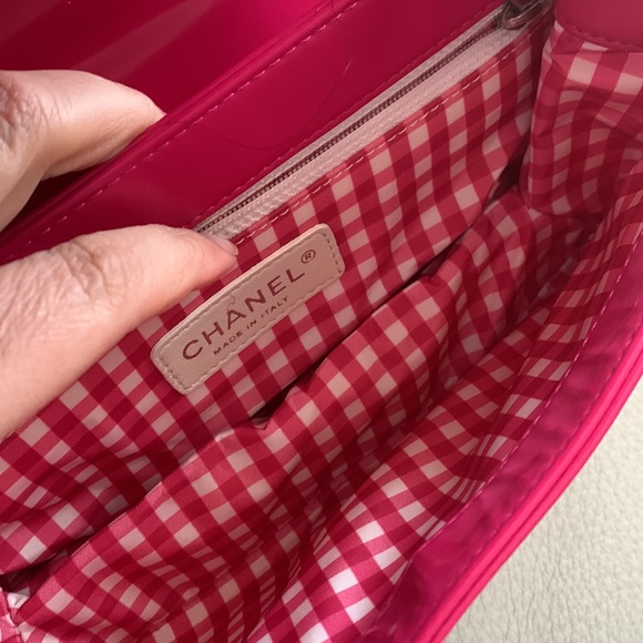 ✨HOST PICK✨CHANEL AUTH HOT PINK Patent Leather Bag - Picture 10 of 16